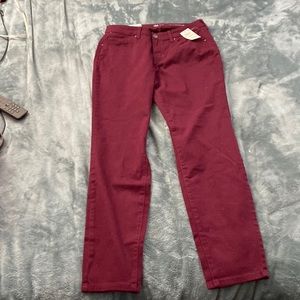 Style & co. Scarlet Wine Curvy-Fit Skinny Leg Jeans Never Worn